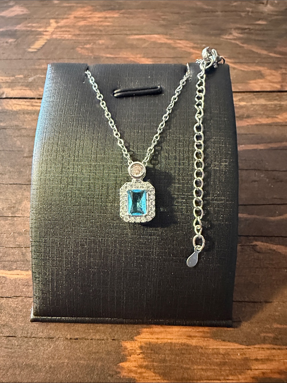 Silver Necklace with Blue Crystal Pendant - Elegant Women's Jewelry